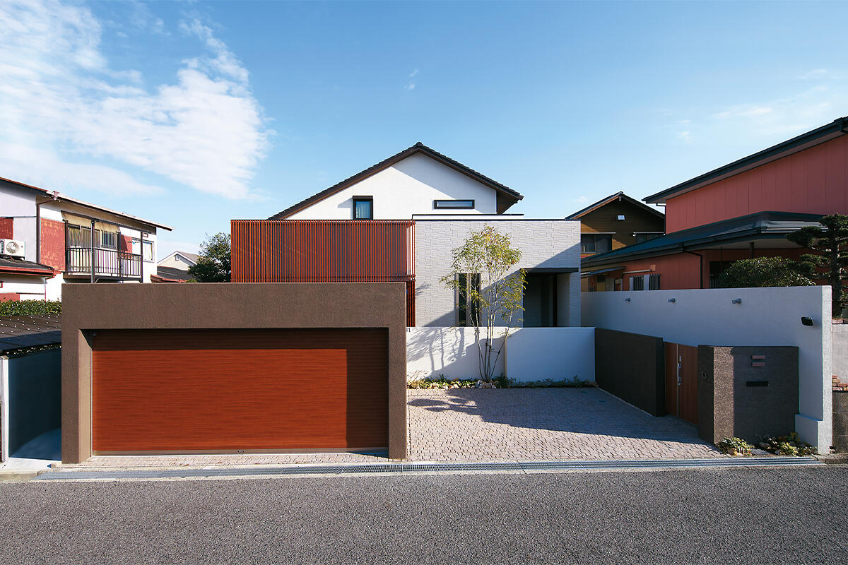 6mの吹き抜けがもたらす開放感、南蛮風の客間で遊び心のある住まいに