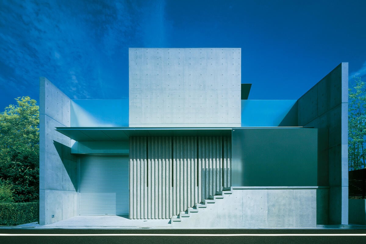 地下を快適LDKにした都心の二世帯住宅