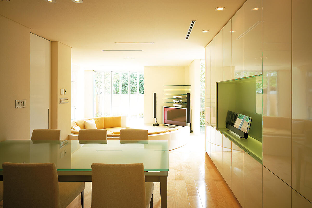 交流を楽しむ「ピットリビング」のある家