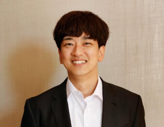 毛内 拡さん写真