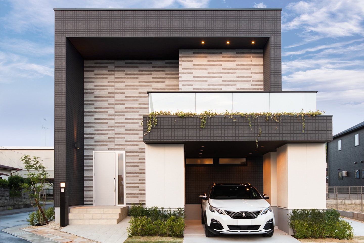 THE GARAGE 徳川山
