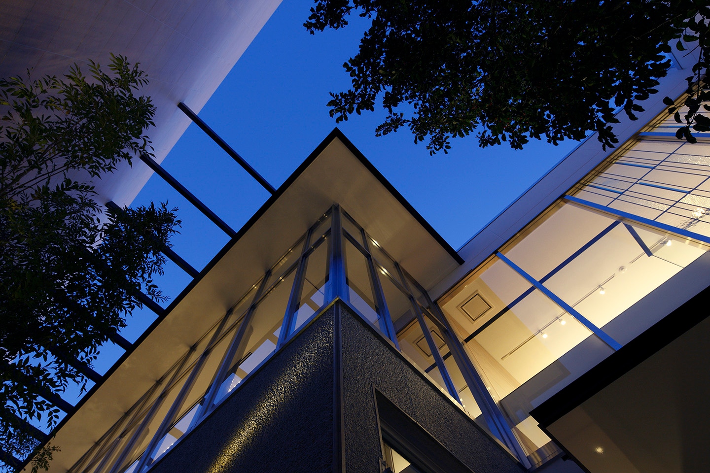 建築実例 内に開き緑と暮らす家｜デザイナーズ住宅・建築家と ...