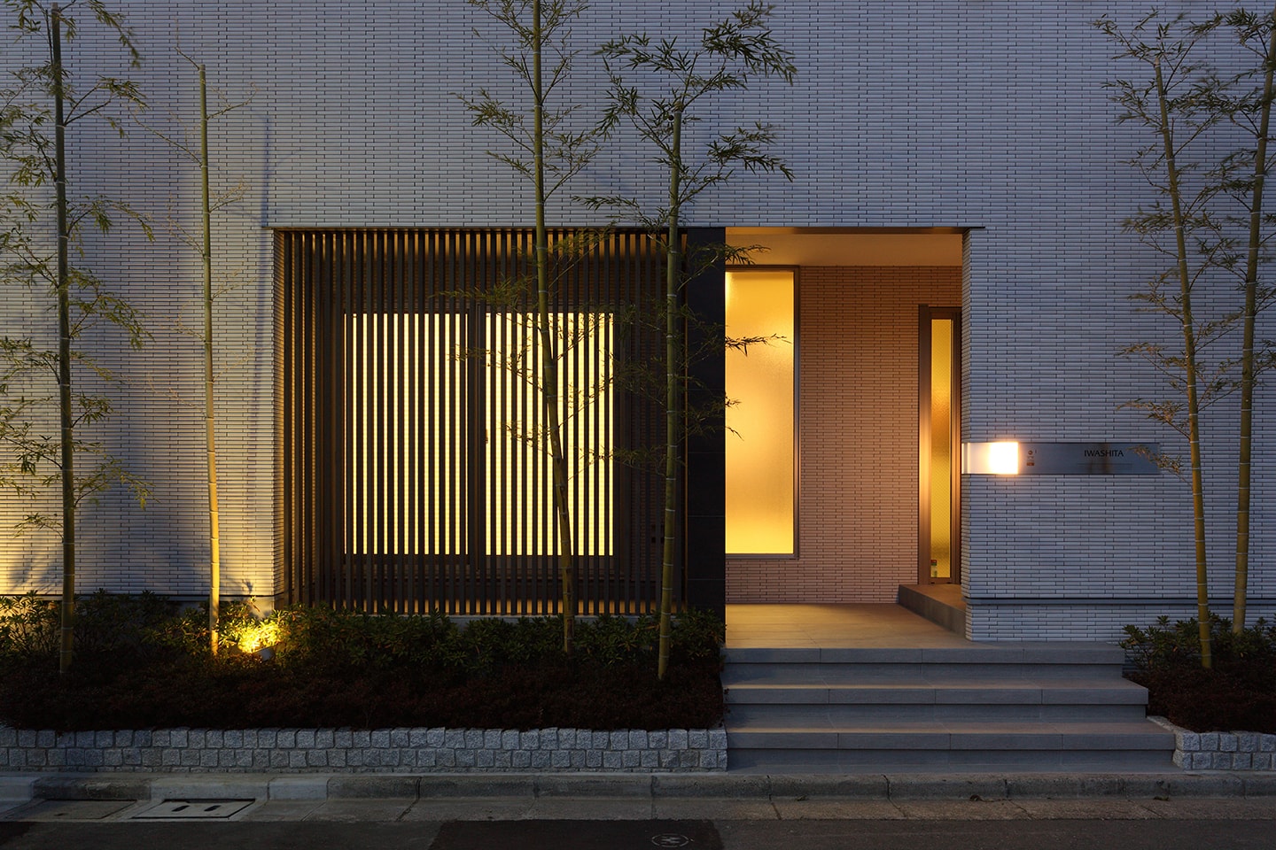 街角の週末住宅：外観