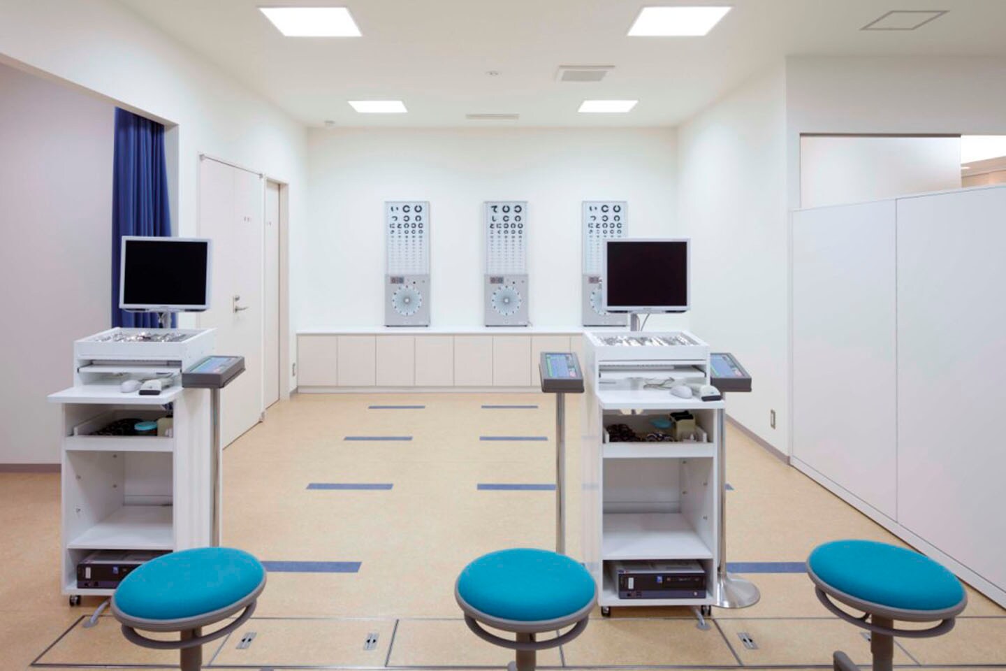 eye&skin clinic + HOME：内装・インテリア