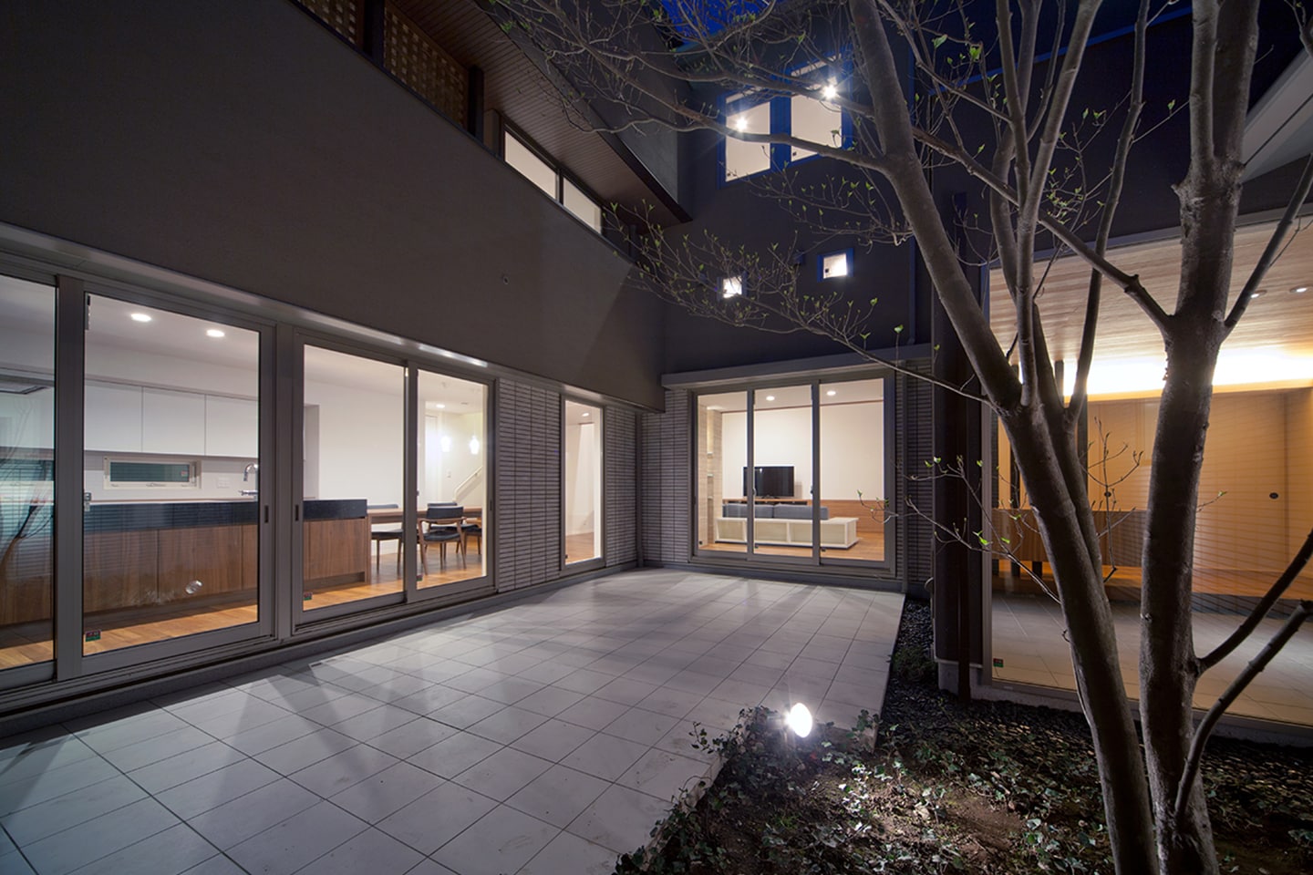 建築実例 中庭のある家|デザイナーズ住宅・建築家と建てるなら|ミサワデザイナーズギャラリー|住宅のミサワホーム