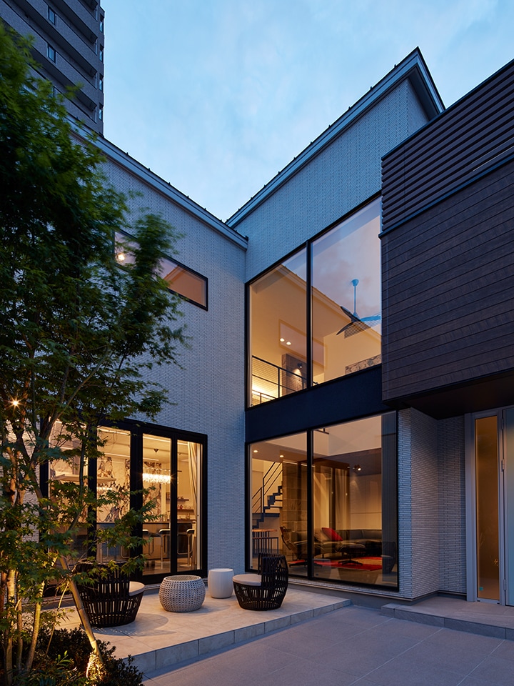 Form / Void / Material：外観