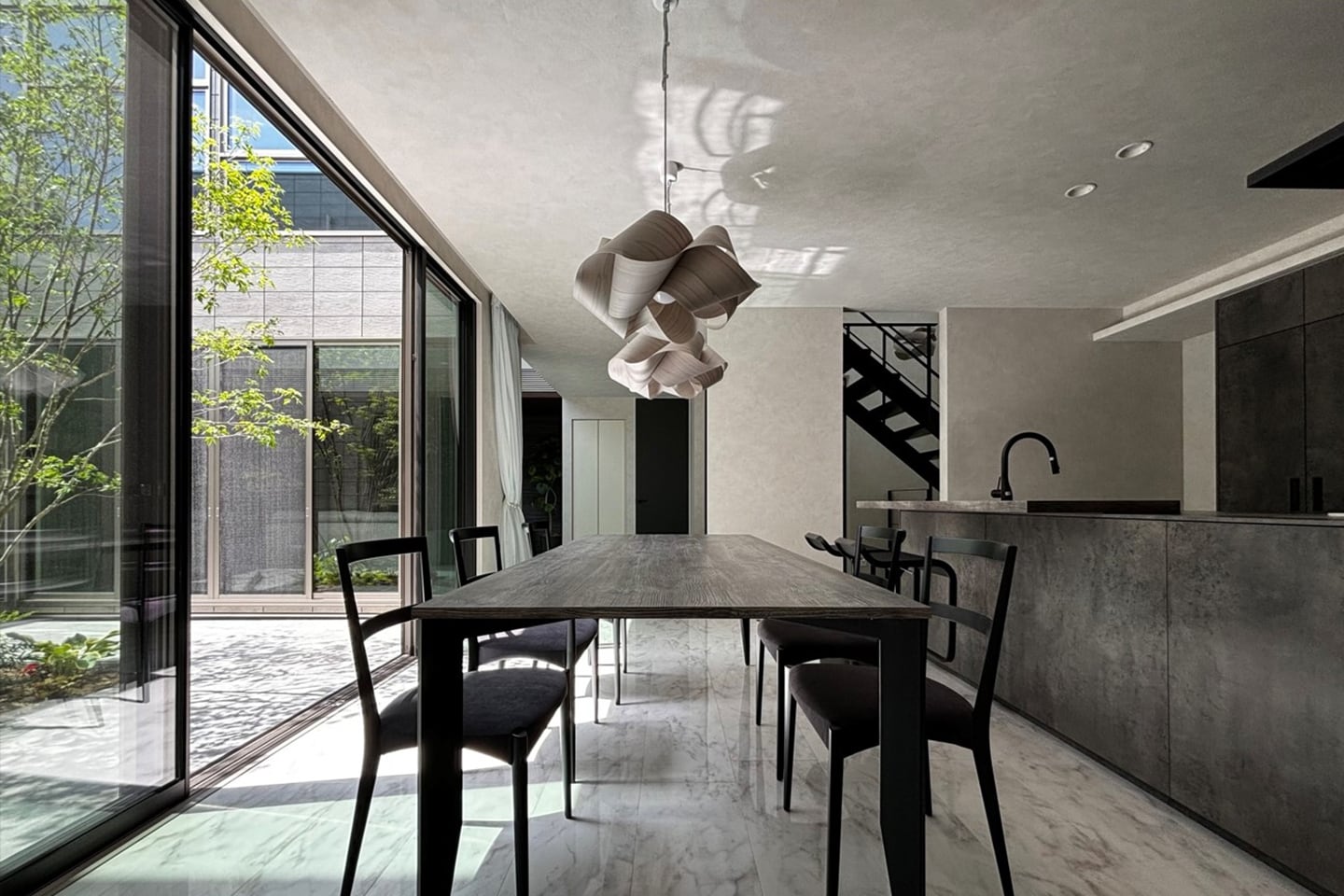 Court ＆ Core：内装・インテリア