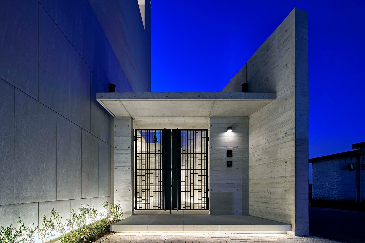 海と生きる家：外観