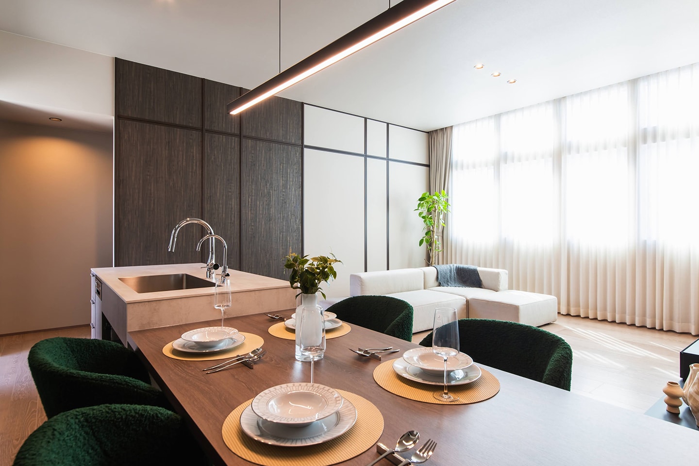 Upstairs：内装・インテリア