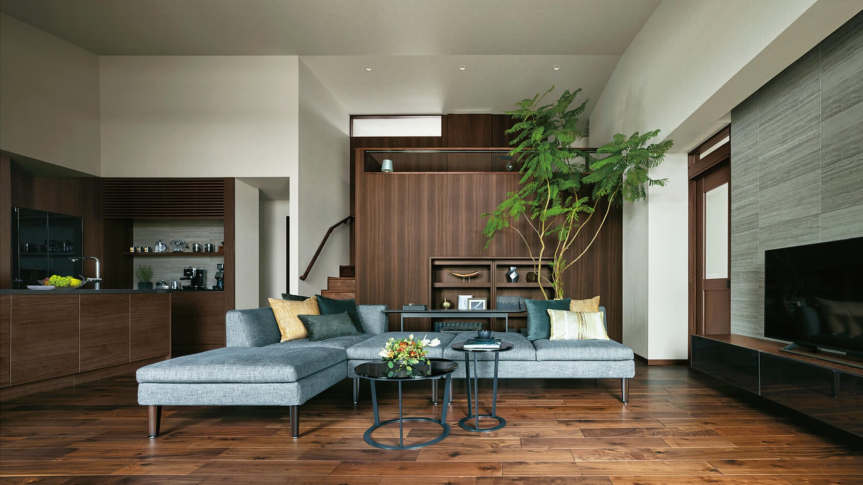 高さ約4mの高天井で開放感のある室内