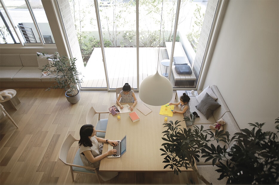 ほどよい距離で子どもの成長を見守る間取り