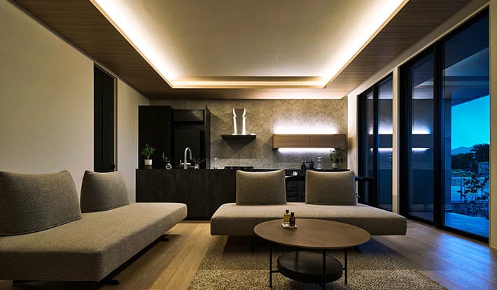 平屋の建築実例 外からの視線を気にせず他に類を見ない空間と景色をもたらす平屋