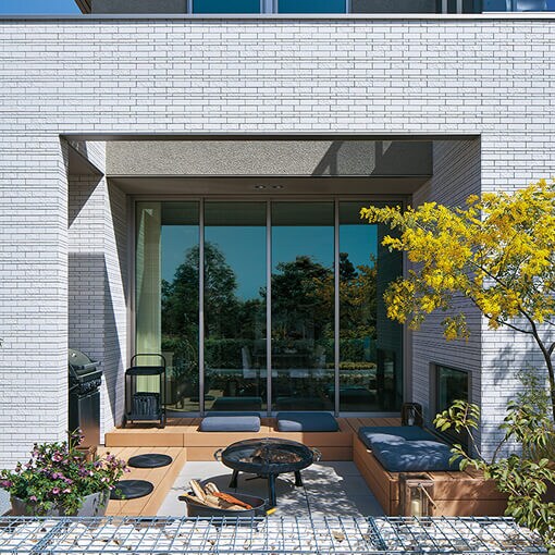 光や緑の気持ちよさを感じられる、内と外がつながる空間