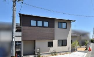 【倉敷市平田】グレイッシュオークを基調とした「デザイン住宅」 