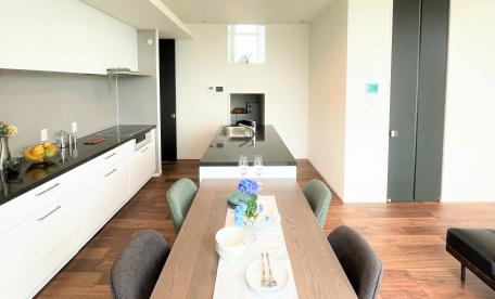 ▼オアシスタウンやはば 蔵のある家