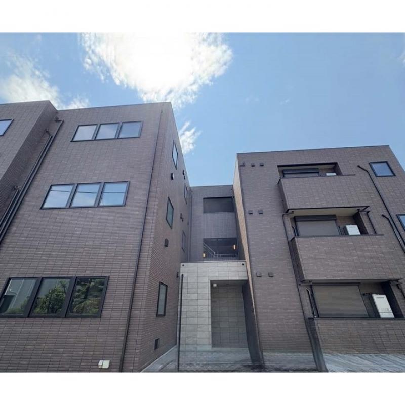 木質3階建マンション