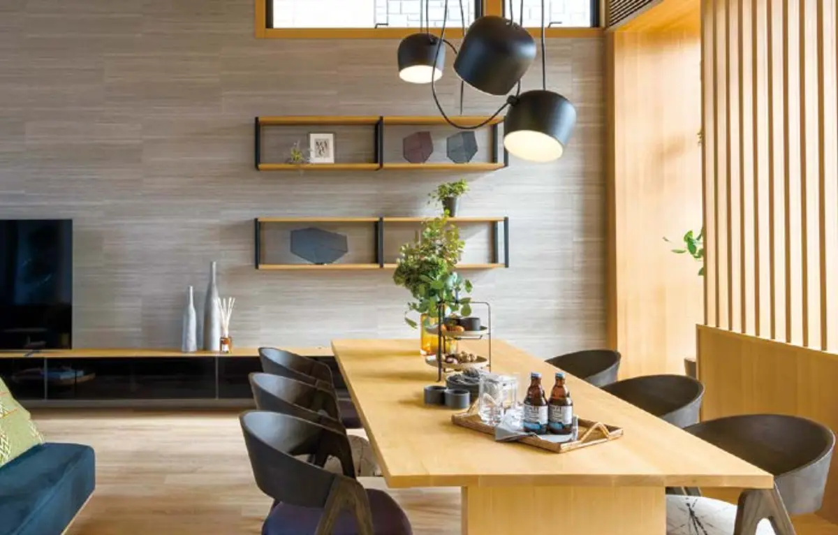 ダイニングキッチンの背面収納棚