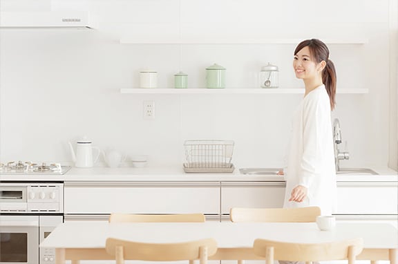 写真：キッチンリフォームの目安は何年？
検討すべきタイミングとは