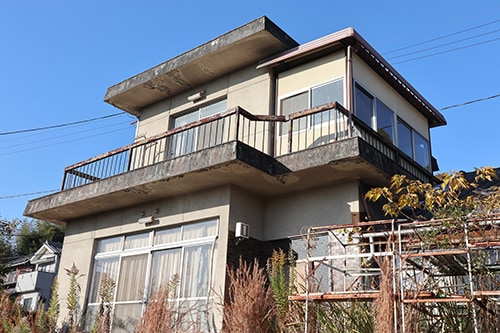 放置された空き家