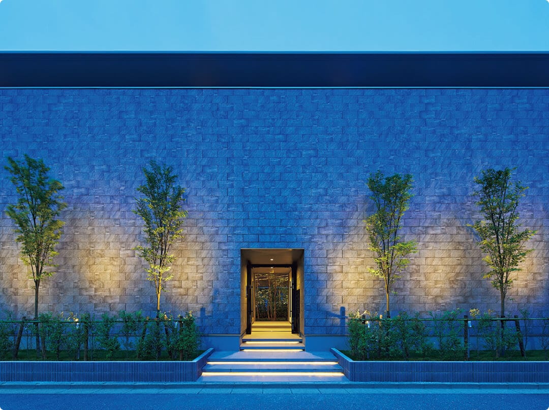 癒しの中庭がある都市の共同住宅